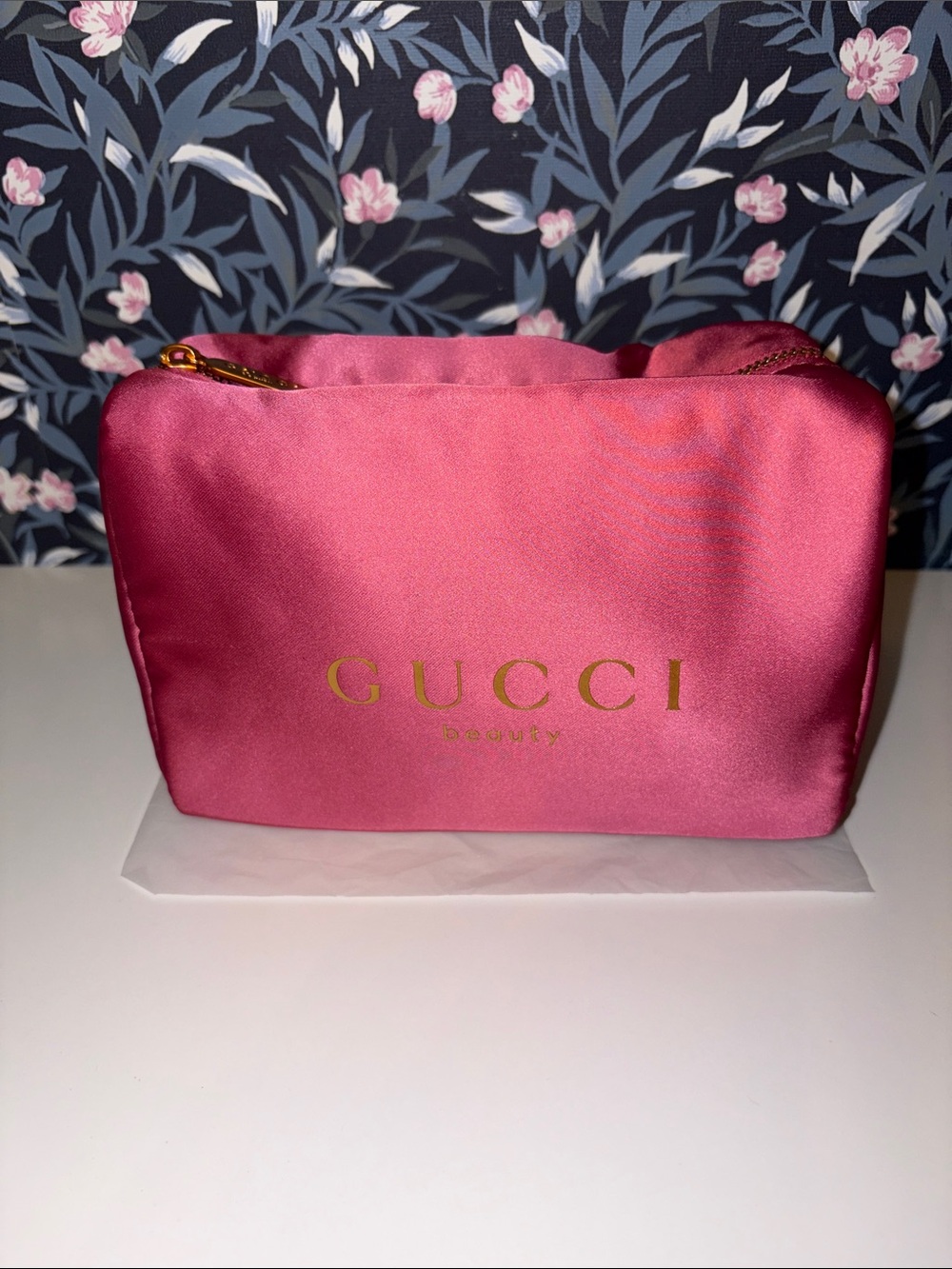 Gucci Beauty satin Makeup Bag